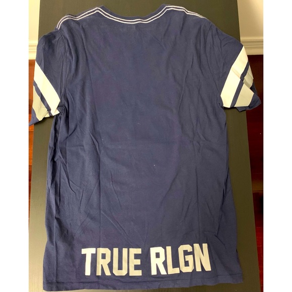 True Religion T-Shirt - Picture 2 of 3